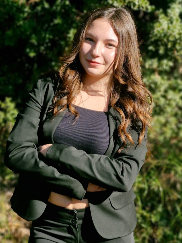 Elif Çavaş